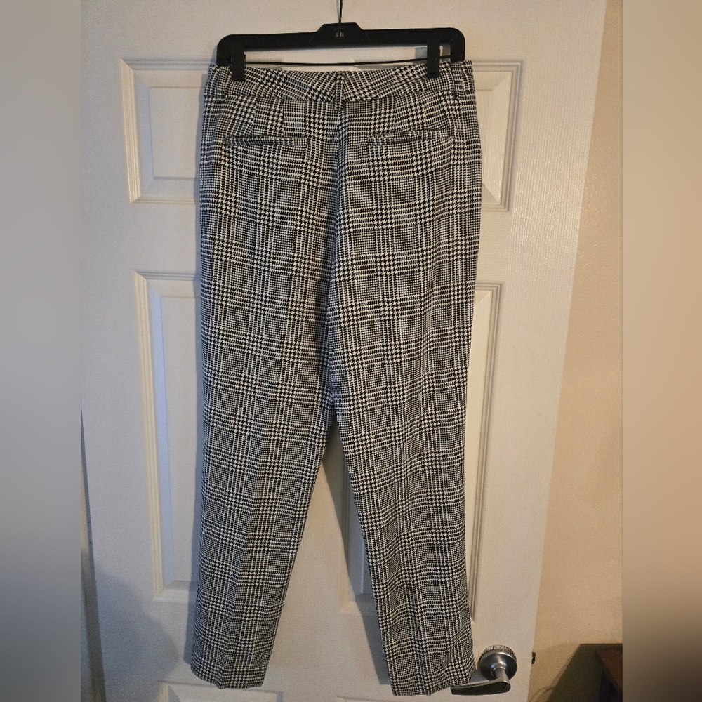 Houndstooth ankle pants size 6
